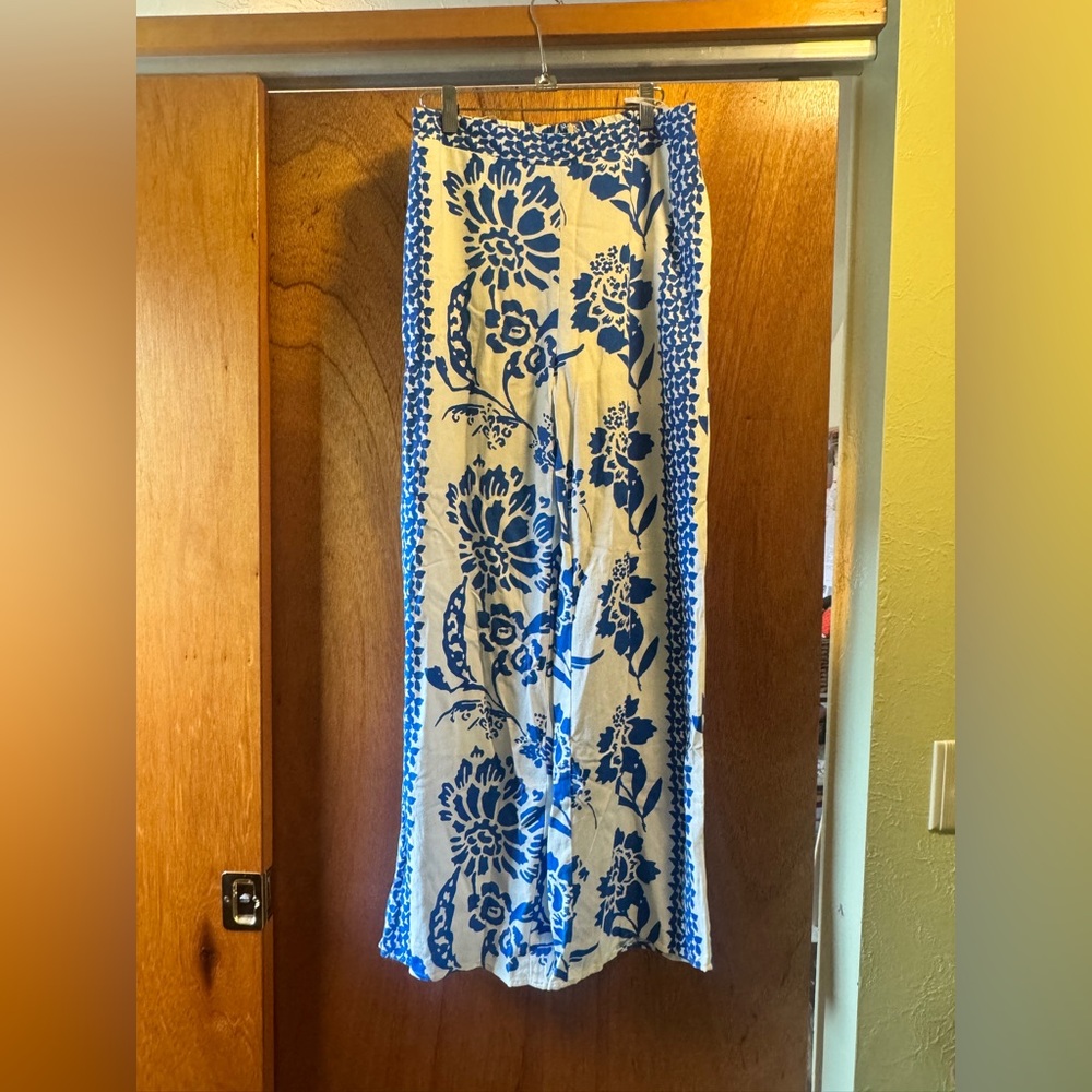 LalaVon Blue & White size large tropical Floral Wide-Leg Pants lined beach vaca
